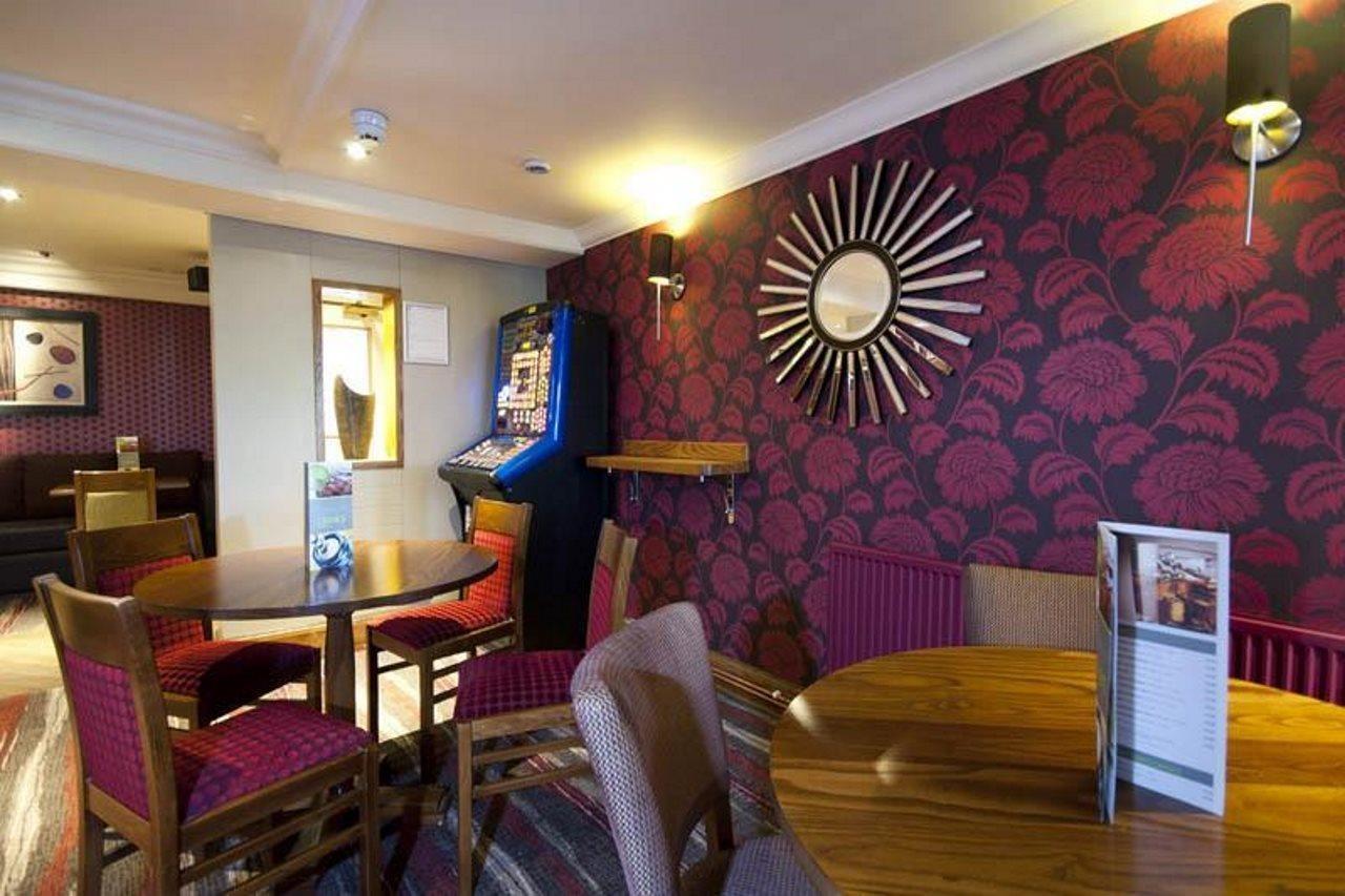 Premier Inn Glasgow Airport Пейслі Екстер'єр фото